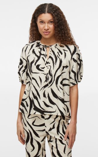 Vila - Viclo 2/4 V-neck Top